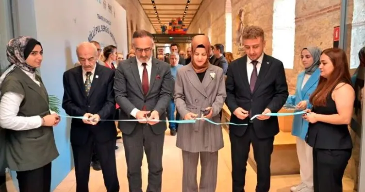 Tematik ve Gençlik Milli Pul Sergisi" Rami Kütüphanesi'nde açıldı