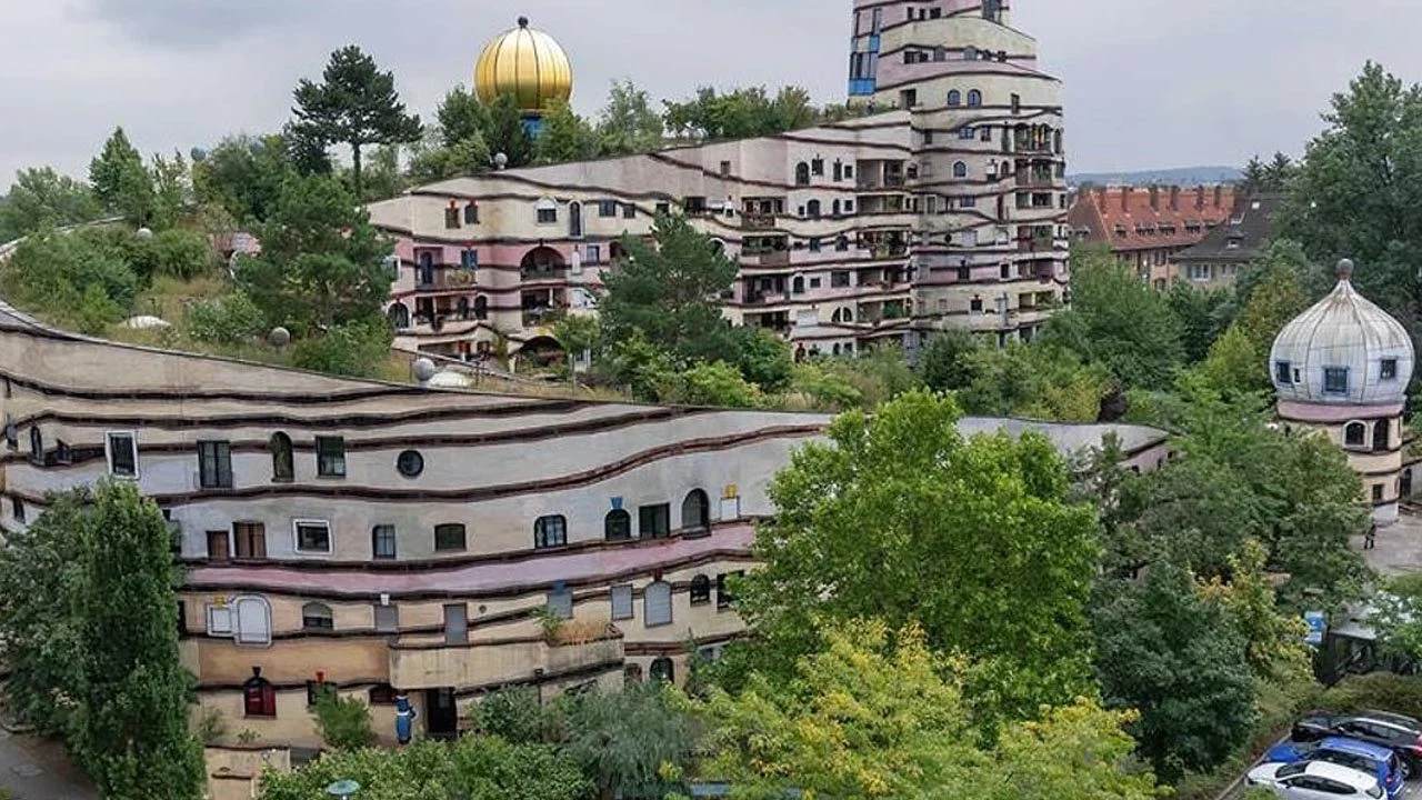 Dünyanın en tuhaf 8 evi