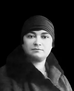 1956 - Makbule Atadan, Mustafa Kemal Atatürk'ün kız kardeşi (d. 1885)