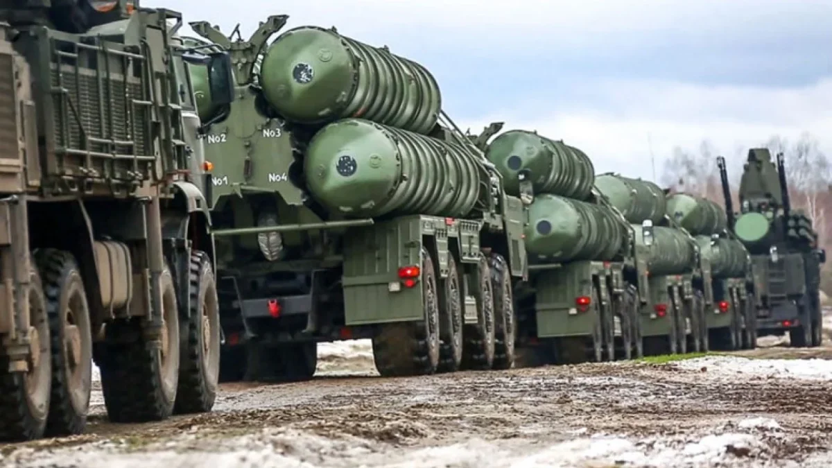 Star'da yer alan habere göre, Hindistan'ın envanterine 11 adet S-400 hava savunma füzesi daha katmak için girişimlere başladığı öne sürüldü