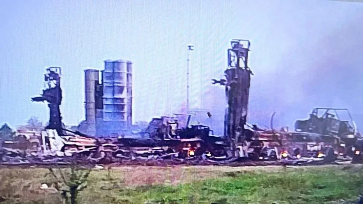 D&uuml;nyanın en g&uuml;&ccedil;l&uuml; hava savunma sistemleri arasında g&ouml;sterilen S-400'ler