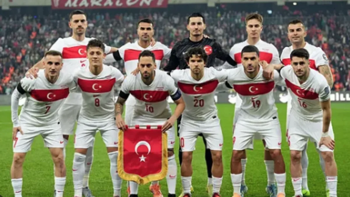 Avustralya yenilgisinin ardından kameralar karşısına &ccedil;ıkan Merih Demiral