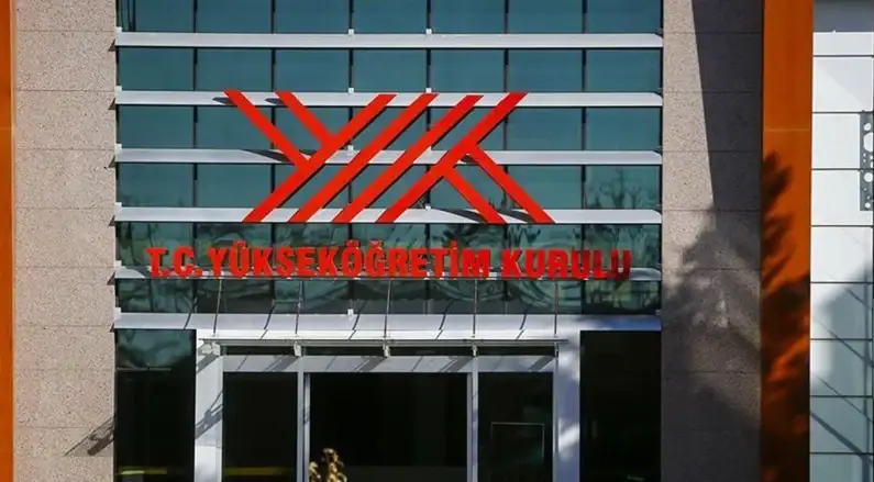 &Uuml;niversiteden ilişiği kesilenlere m&uuml;jdeyi verdi